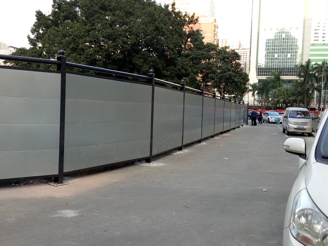 深圳施工工程，直接找圍擋批發廠家拿貨有什么優勢？